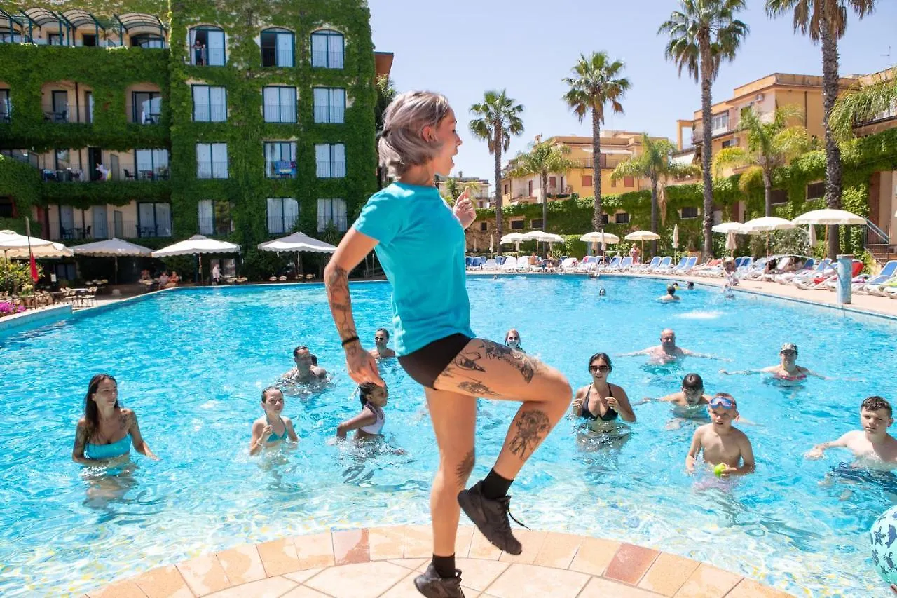 Hotel Caesar Palace Giardini Naxos