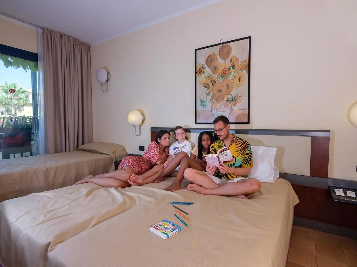 Hotel Caesar Palace Giardini Naxos