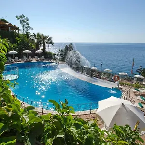 Baia Taormina & Отель