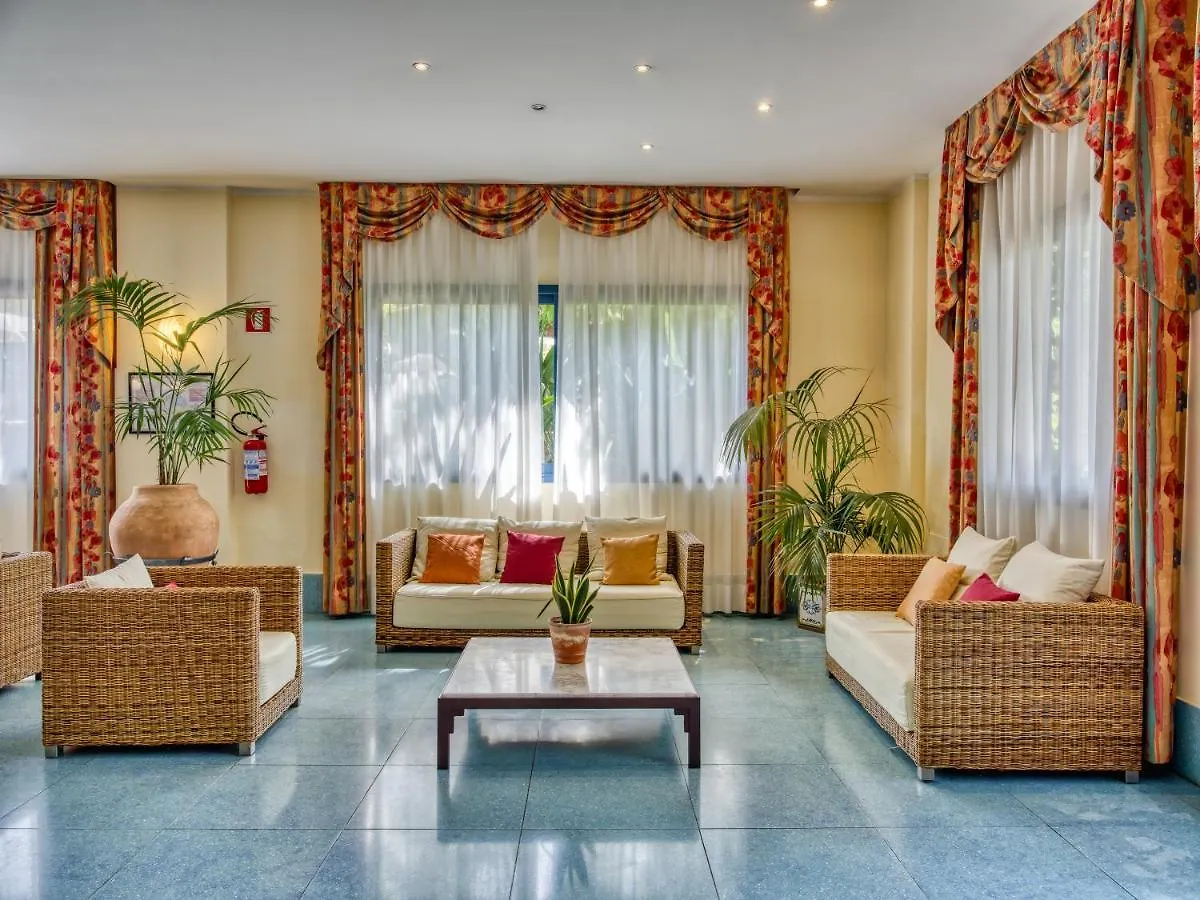Hotel Caesar Palace Giardini-Naxos
