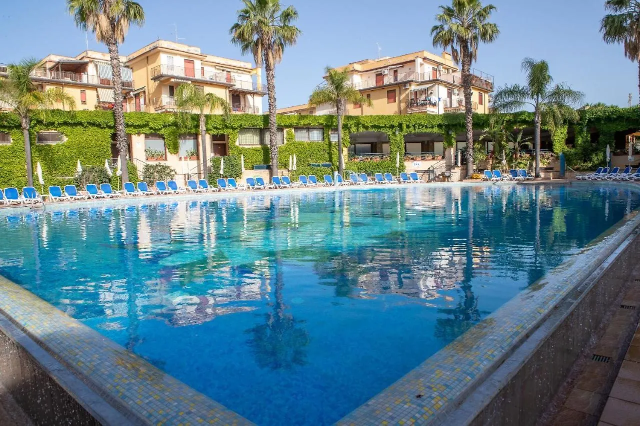 Hotel Caesar Palace Giardini Naxos