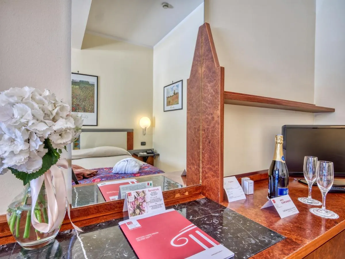 Hotel Caesar Palace Giardini-Naxos 4*,