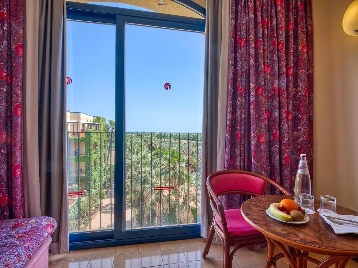 ****  Hotel Caesar Palace Giardini Naxos Itálie