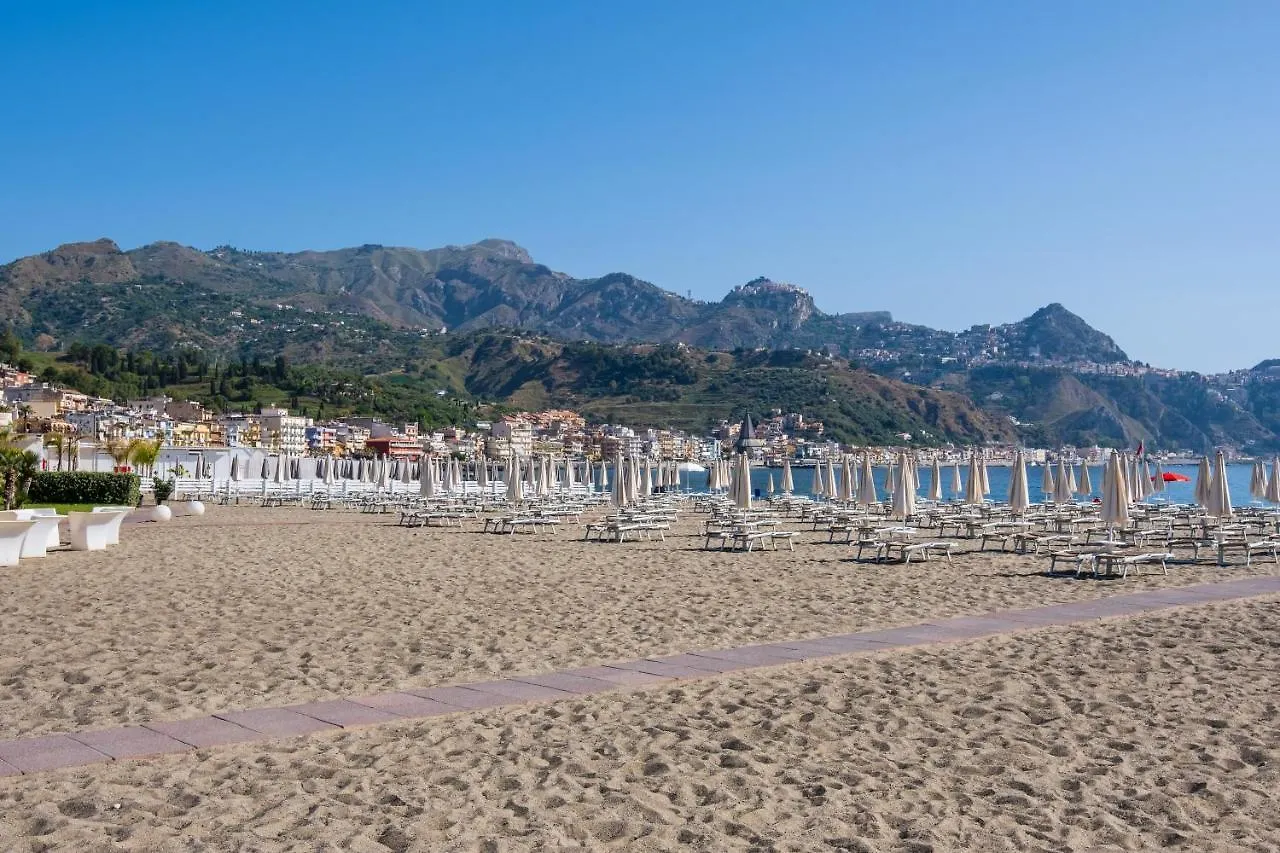 Hotel Caesar Palace Giardini Naxos 4*,