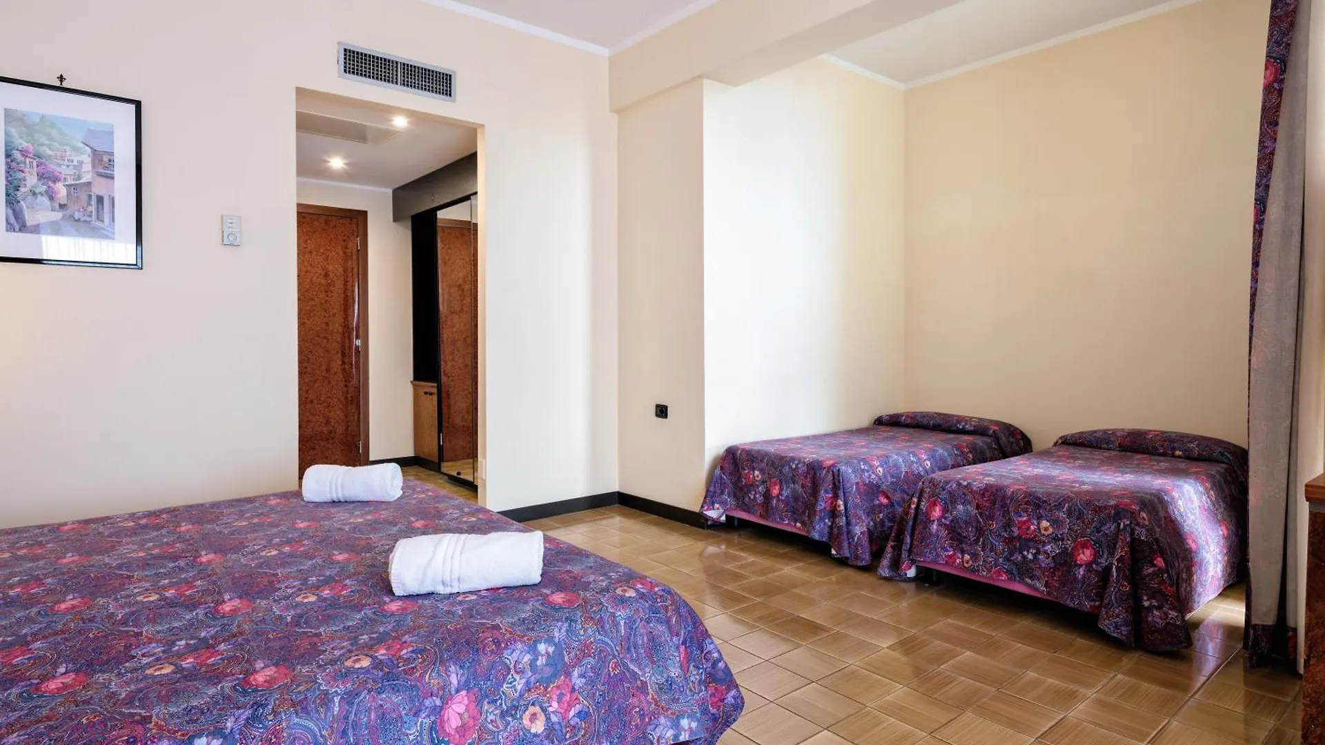 Hotel Caesar Palace Giardini Naxos 4*,