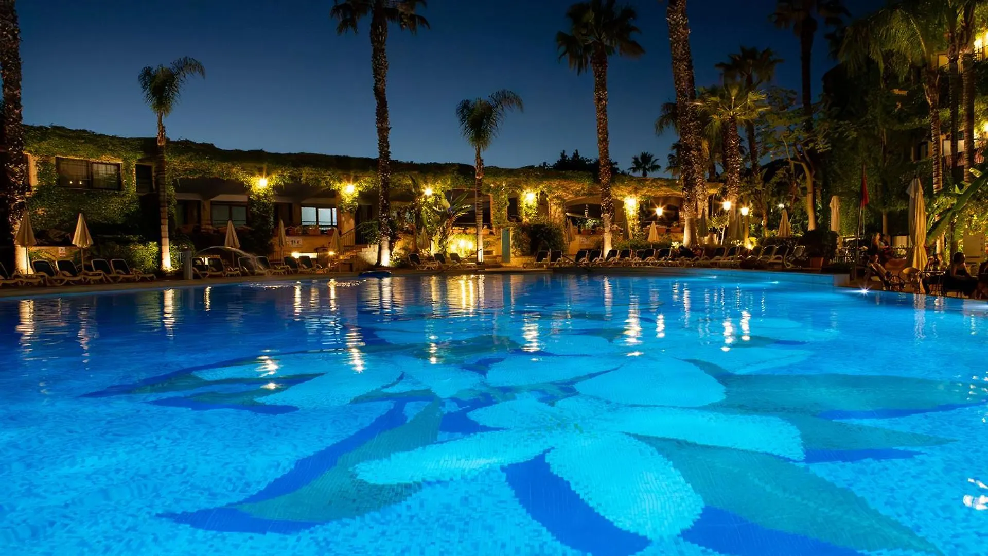 ****  Hotel Caesar Palace Giardini Naxos Itálie