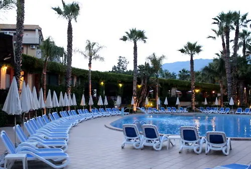 Hotel Caesar Palace Giardini Naxos